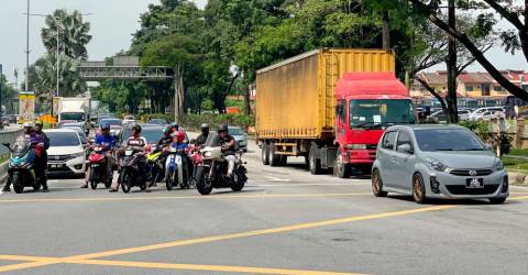 Heavy vehicles banned as millions hit the road for Hari Raya