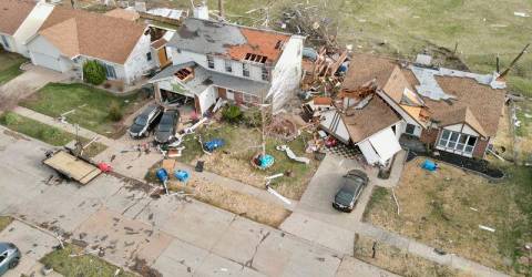 Major storm in central US leaves at least 18 dead