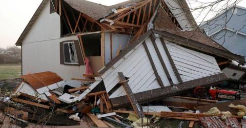 Tornadoes strike US South, killing 33 people amid rising risk, CNN says