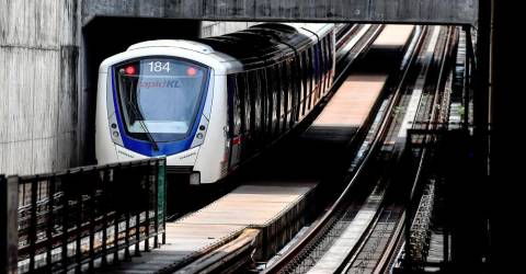 Masjid Jamek LRT station wall panel collapses, no injuries