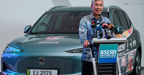 ASEAN akan perkenal dasar EV standard, diumum semasa sidang kemuncak