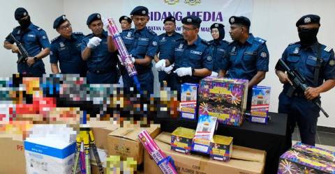 Penang JKDM seizes firecrackers, fireworks worth over RM200,000