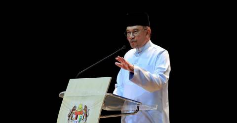 PM Anwar warns against attempts to divide nation