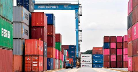 Customs achieves 100% scanning of inbound containers at West Port