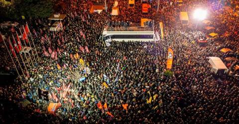 Arrested Istanbul mayor urges judges to act as protests resume